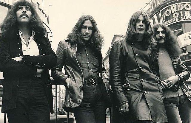 Black Sabbath lança o álbum Paranoid