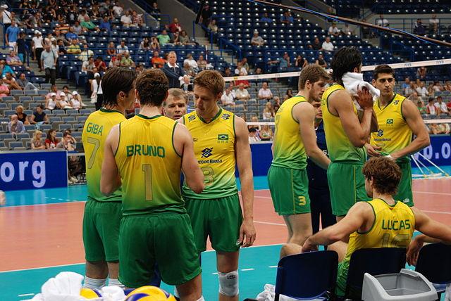 Seleção brasileira de vôlei masculino conquista medalha olímpica de ouro em Barcelona