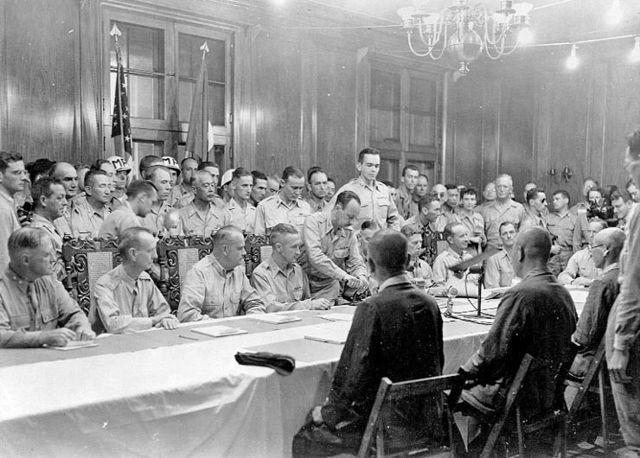 Assinado ato formal de rendição do Japão na Segunda Guerra