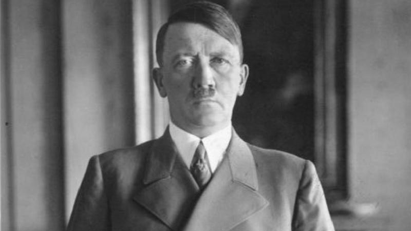 Hitler admite derrota na Segunda Guerra Mundial