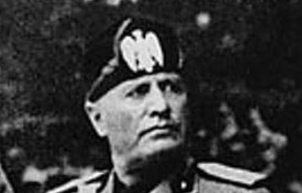 Mussolini é retirado do poder e preso na Itália