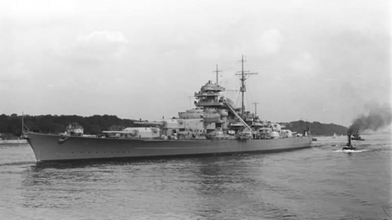 Navio alemão Bismarck é aniquilado e 2000 morrem