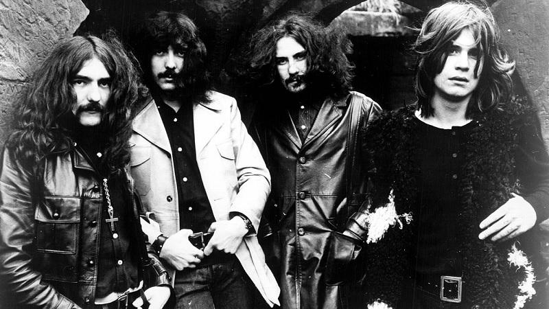 Black Sabbath lança o primeiro álbum