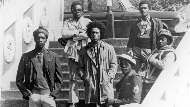 Bob Marley sofre tentativa de assassinato na Jamaica