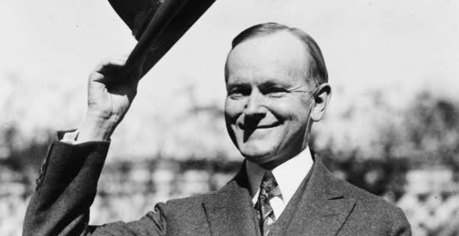Calvin Coolidge é eleito presidente dos Estados Unidos