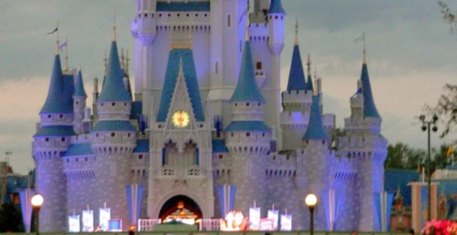 Walt Disney World abre suas portas ao público