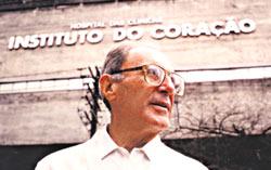 Morre Euryclides de Jesus Zerbini, médico brasileiro que fez o primeiro transplante cardíaco