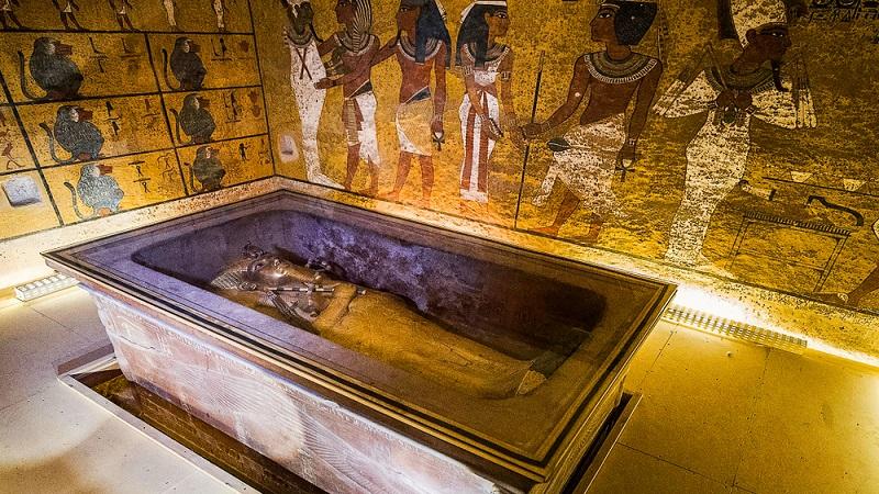 Encontrado o sarcófago do faraó Tutancâmon