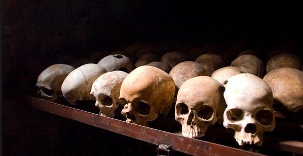 Começa o Genocídio em Ruanda