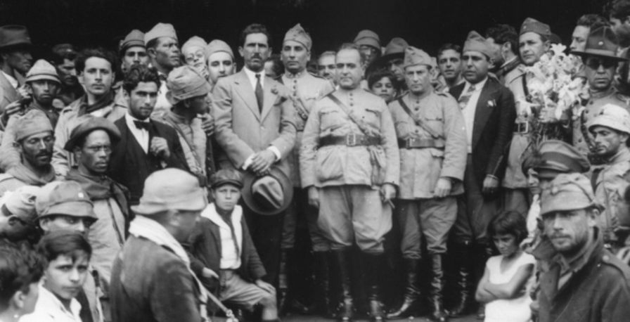 Getúlio Vargas e aliados promovem golpe de estado contra a República Velha