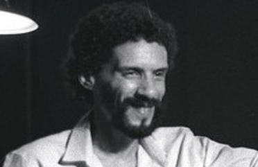 Nasce Gonzaguinha, cantor e compositor brasileiro
