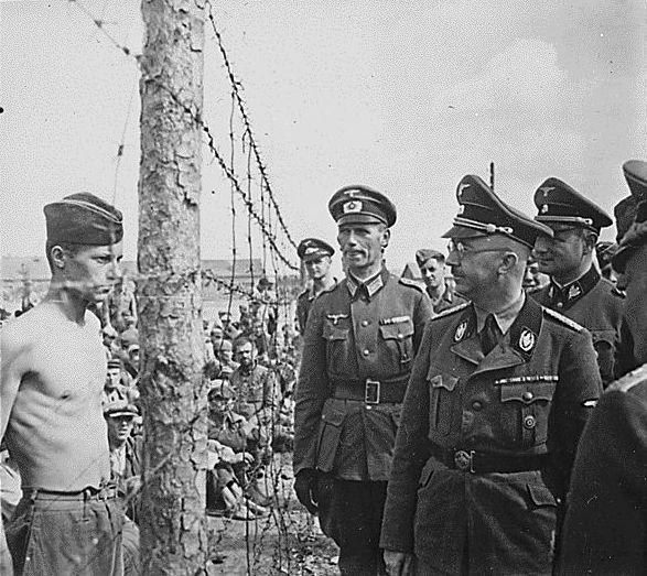 Himmler decide dar início aos experimentos com prisioneiros em Auschwitz