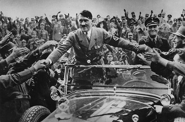 Adolf Hitler se torna presidente da Alemanha
