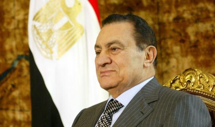 Ex-presidente do Egito, Hosni Mubarak, é condenado à prisão perpétua