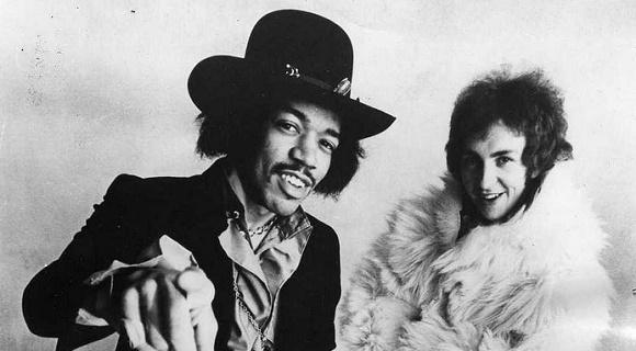 The Jimi Hendrix Experience lança álbum de estreia "Are You Experienced"