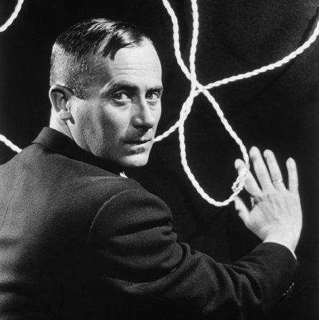 Morre o escultor e pintor surrealista Joan Miró