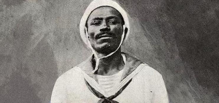 Morre João Cândido, ou Almirante Negro, líder da Revolta da Chibata