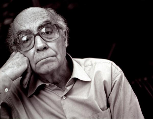 Nasce o escritor José Saramago, Prêmio Nobel de Literatura