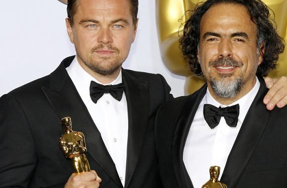 Leonardo DiCaprio leva Oscar de Melhor Ator pelo filme "O Regresso"
