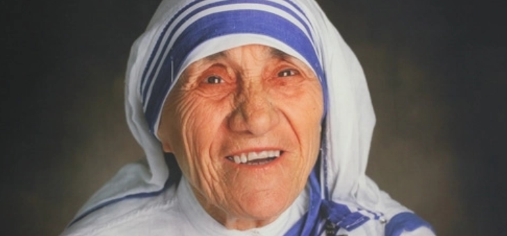 Madre Teresa de Calcutá recebe o Nobel da Paz