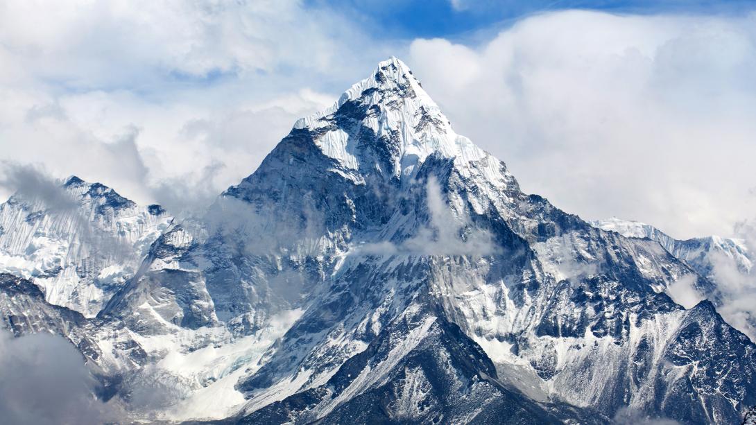 Mais alto da Terra, Monte Everest é conquistado pela primeira vez