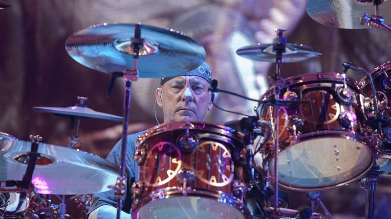 Neil Peart, lendário baterista do Rush, morre aos 67 anos