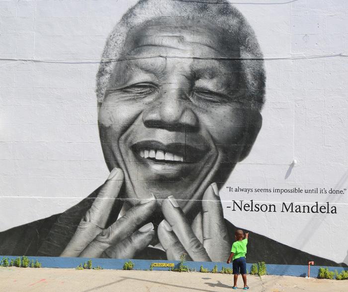 Nasce Nelson Mandela, ex-presidente da África do Sul