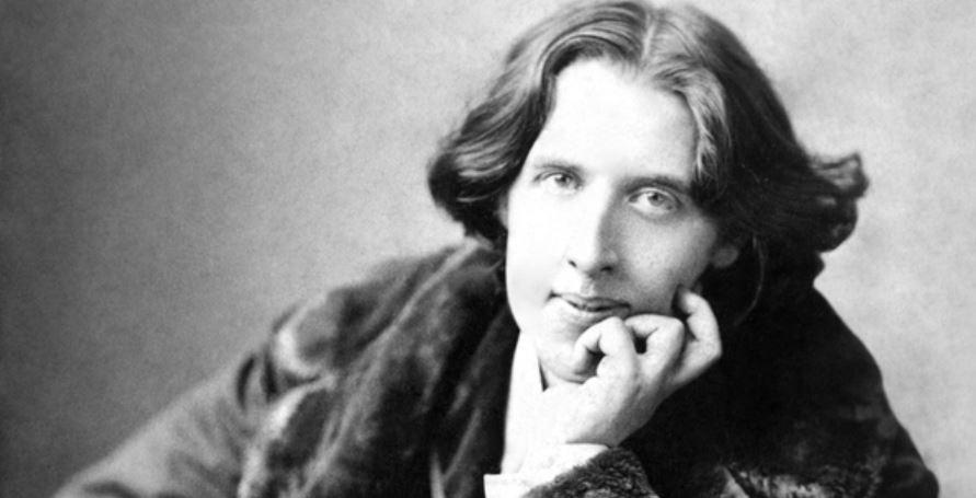 Morre Oscar Wilde, autor do clássico O Retrato de Dorian Gray
