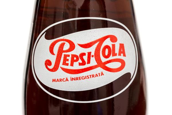 É inventada da "Pepsi-Cola"