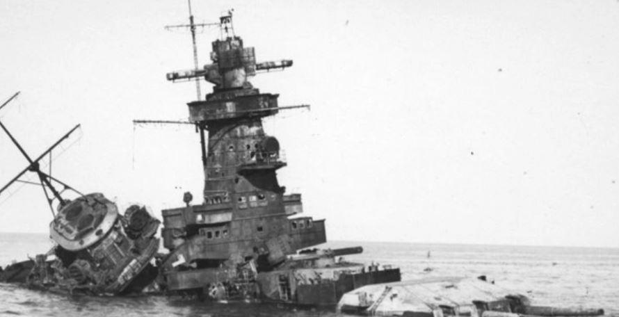 Navio brasileiro é torpedeado por submarino alemão na França