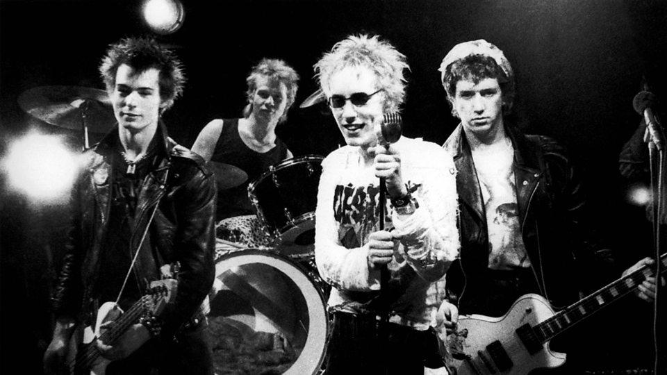 Música "God Save The Queen", dos Sex Pistols é banida pela BBC