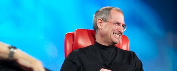 Após demissão, Steve Jobs retorna à Apple