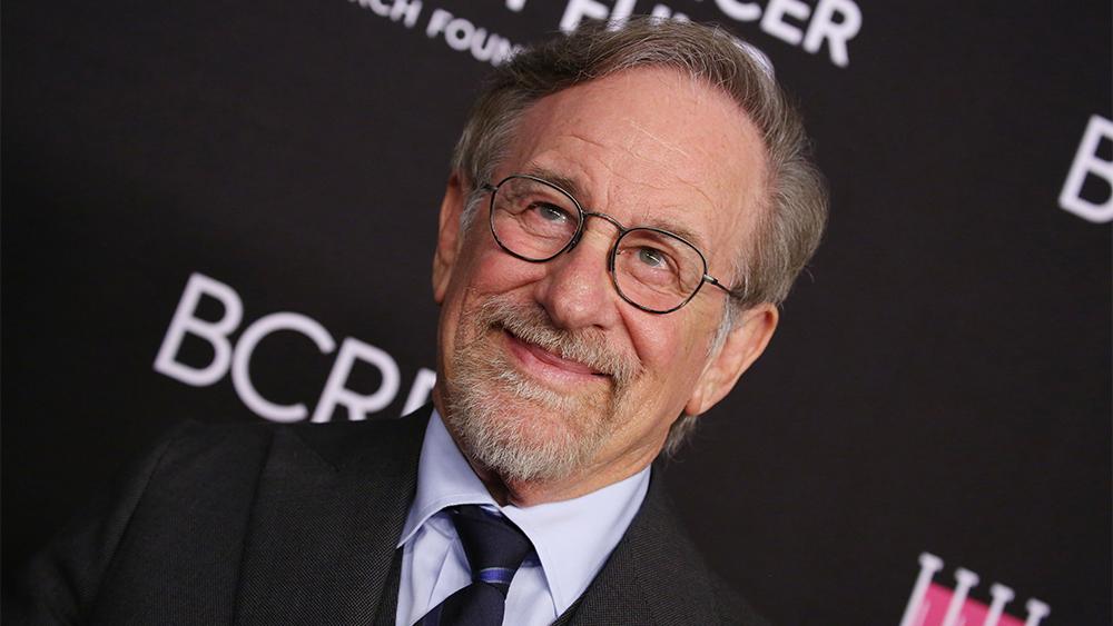 Nasce o diretor e empresário Steven Spielberg
