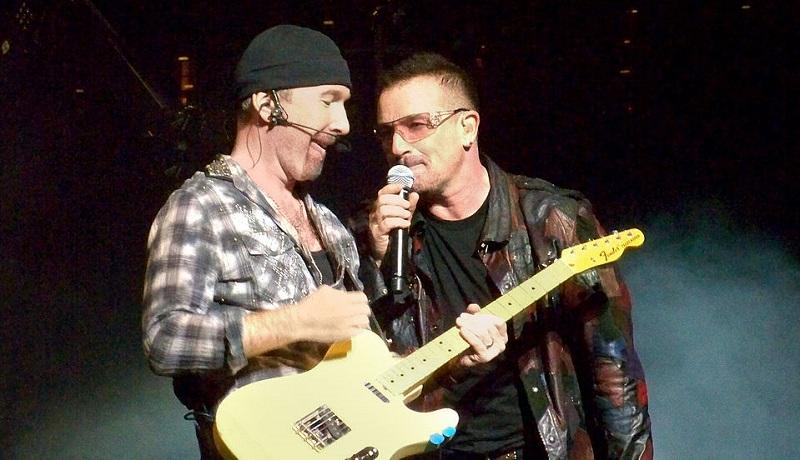 U2 faz show histórico em Sarajevo